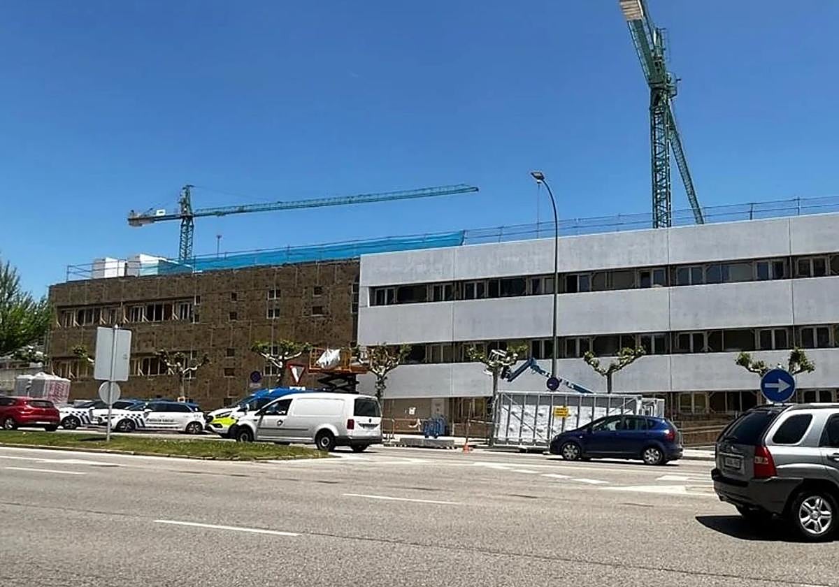 Edificio de Policía Local y Bomberos en Burgos.