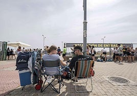 Colas para validar las entradas en Sonorama 2025 en Aranda de Duero.