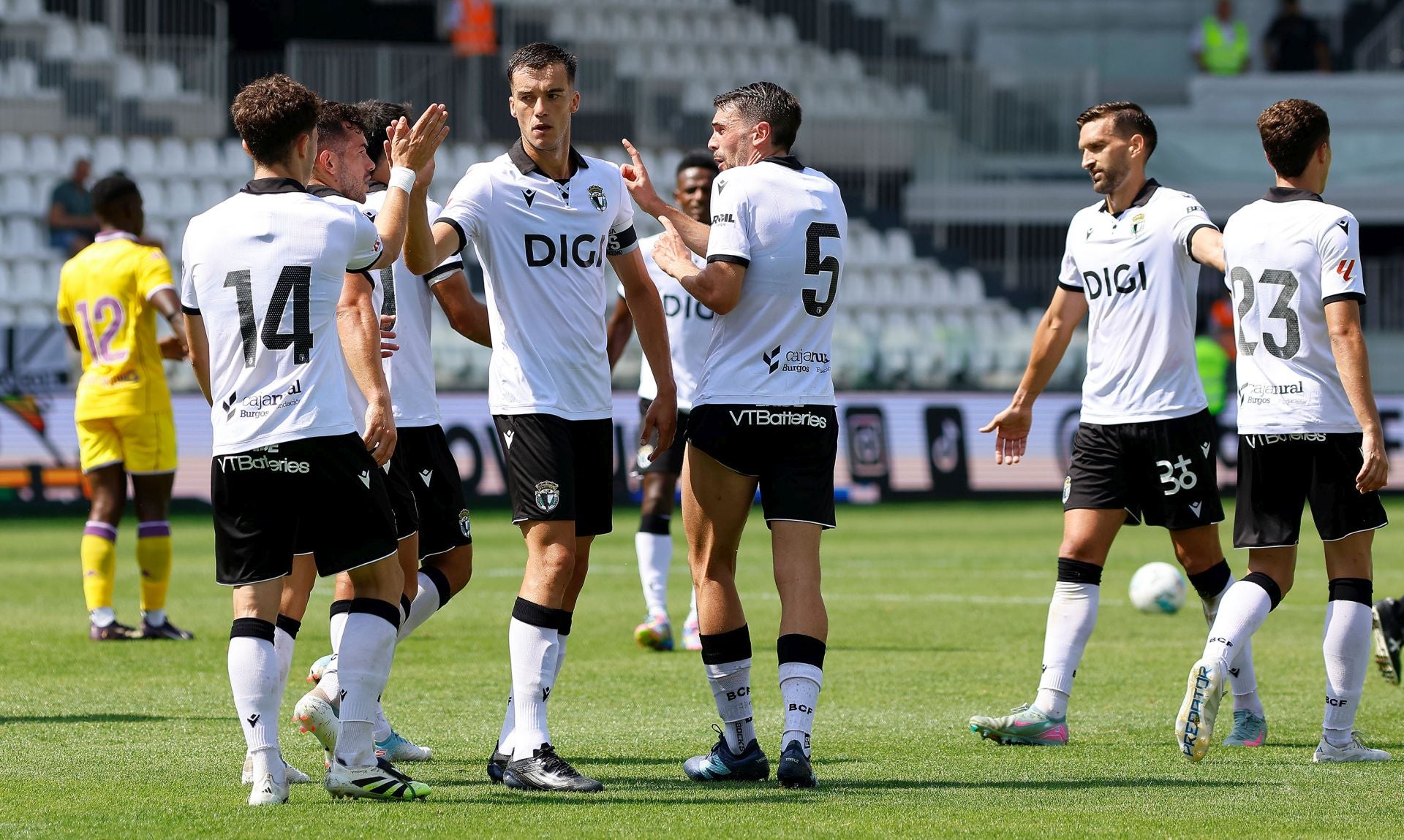 Todas las imágenes del cuarto y último partido de pretemporada del Burgos CF