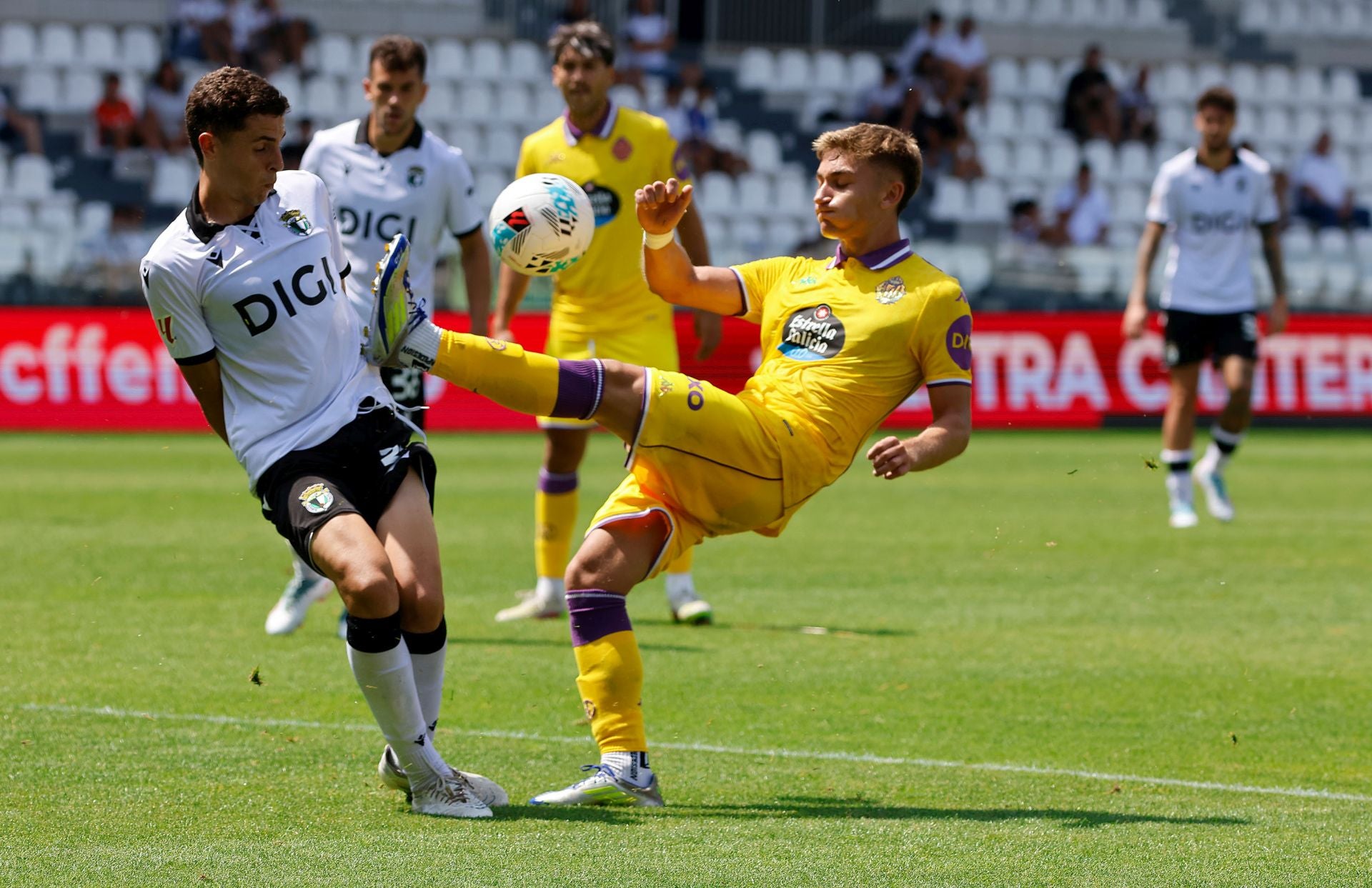 Todas las imágenes del cuarto y último partido de pretemporada del Burgos CF