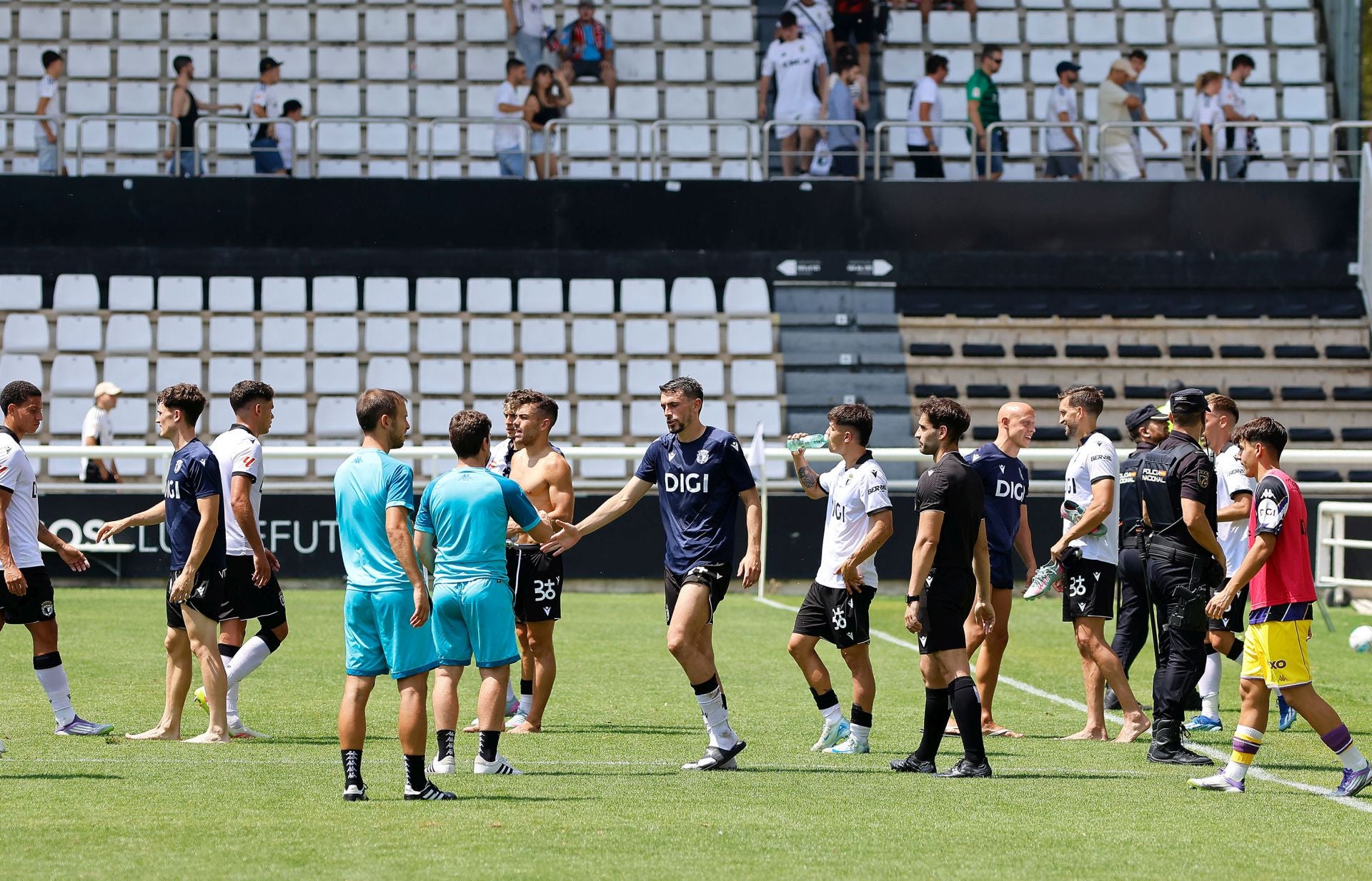 Todas las imágenes del cuarto y último partido de pretemporada del Burgos CF