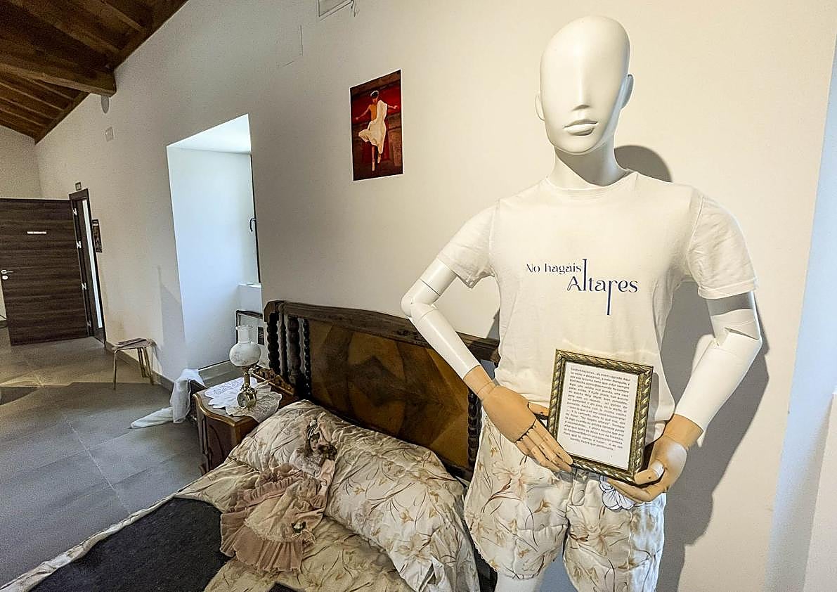 Imagen secundaria 1 - &#039;Altares&#039;, la exposición que une moda, artesanía y memoria rural, llega a un pueblo de Burgos