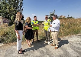 La alcaldesa ha visitado las obras con Carolina Álvarez y Juan Manuel Manso.