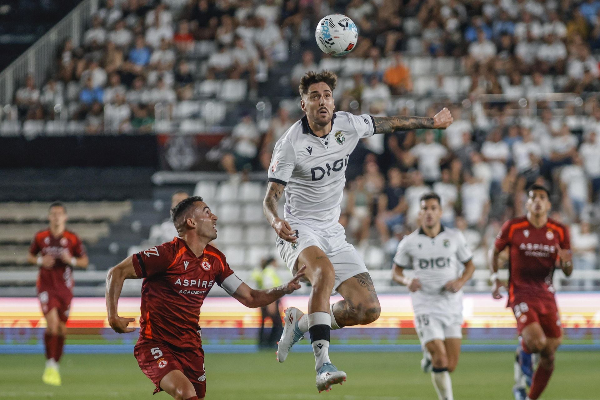 Todas las imágenes del primer derbi entre el Burgos CF y la CyD Leonesa
