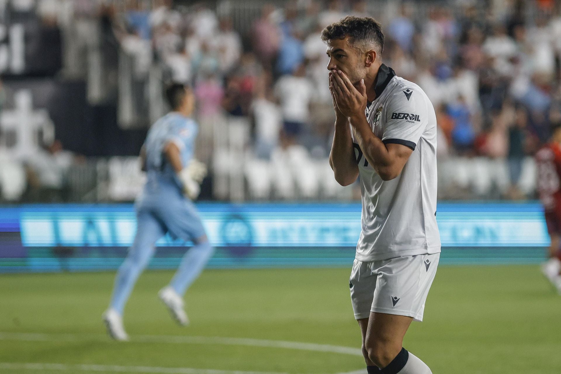 Todas las imágenes del primer derbi entre el Burgos CF y la CyD Leonesa