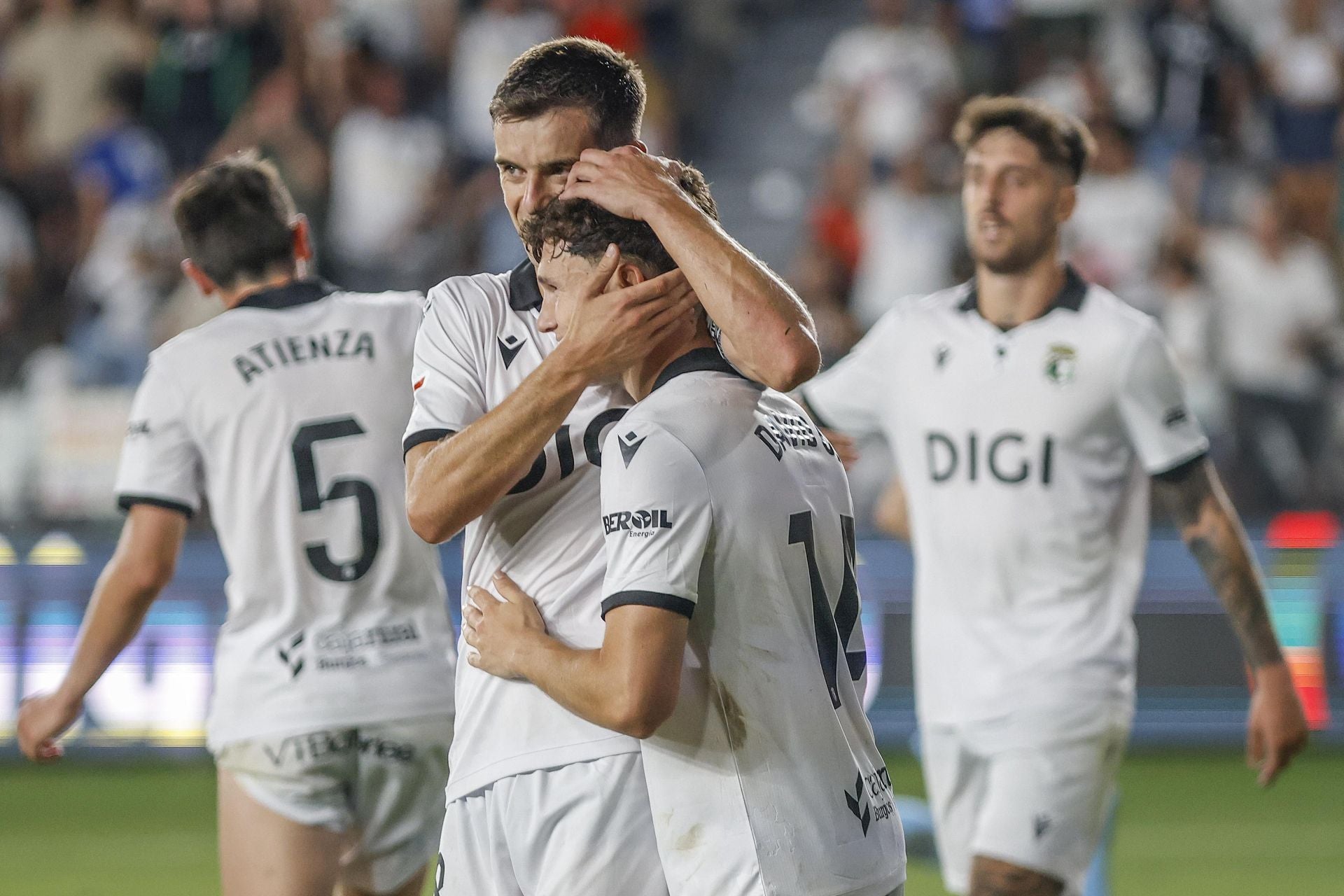Todas las imágenes del primer derbi entre el Burgos CF y la CyD Leonesa