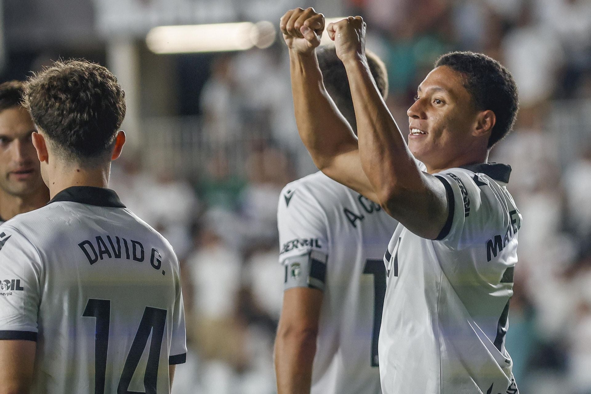 Todas las imágenes del primer derbi entre el Burgos CF y la CyD Leonesa