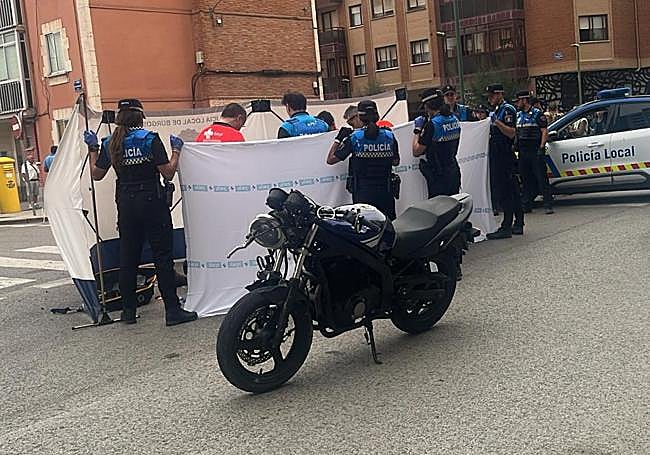 Los servicios de emergencia han tapado la actuación.