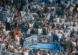 Aficionados del Burgos CF en las gradas de Riazor la temporada pasada.