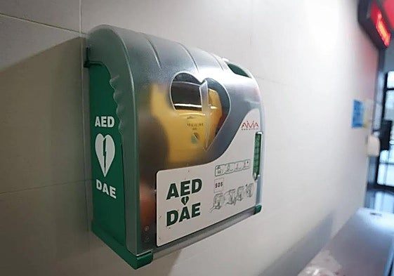 Desfibrilador en un edificio público.
