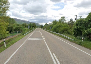 Trasladan al hospital a un motorista tras salirse de la vía en Burgos