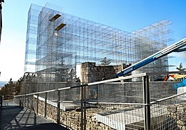 Recreación con mallas de la fortaleza de Alfonso X.