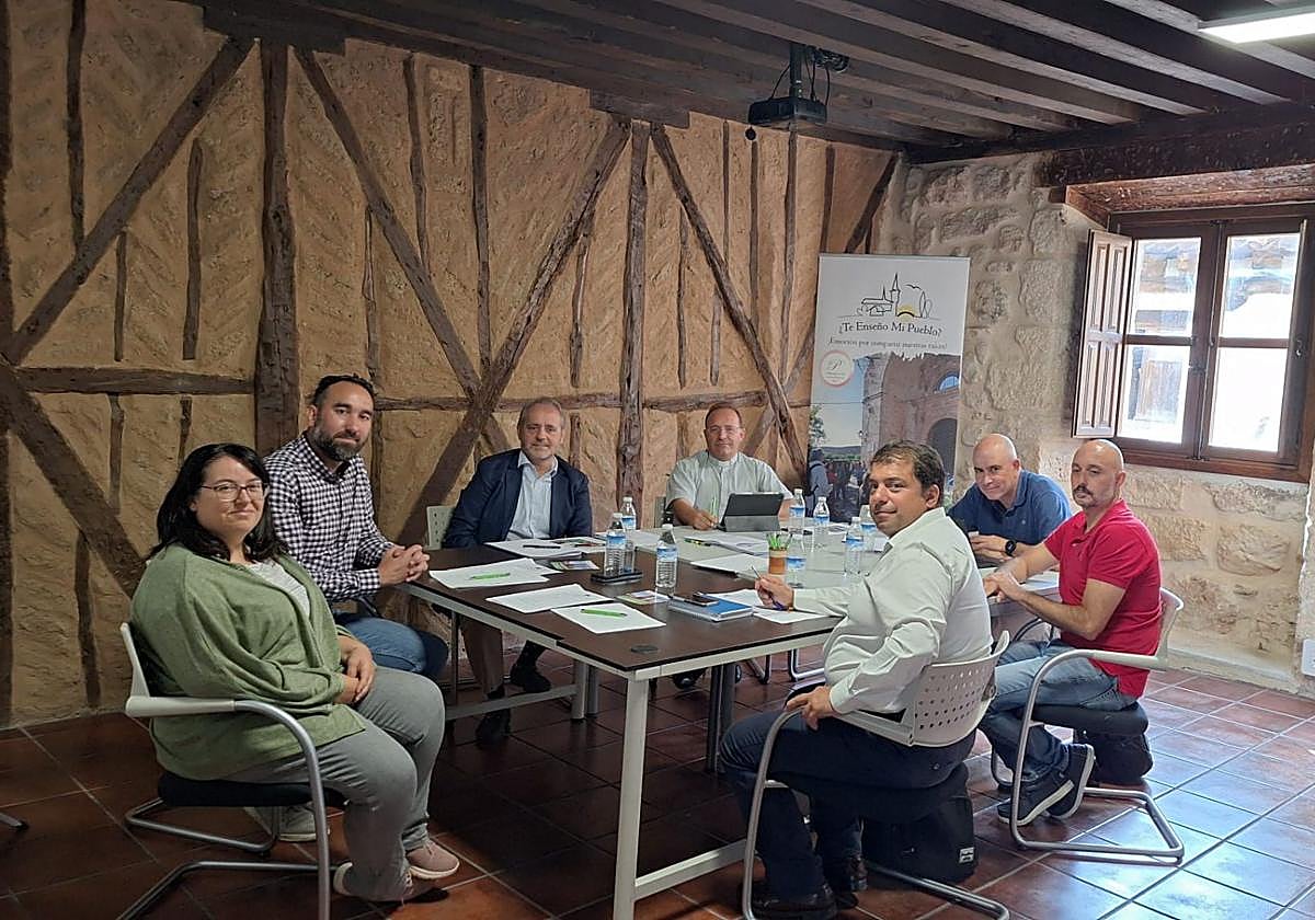 Reunión que han mantenido El Arzobispado de Burgos, SODEBUR y ADRI Ribera del Duero Burgalesa.