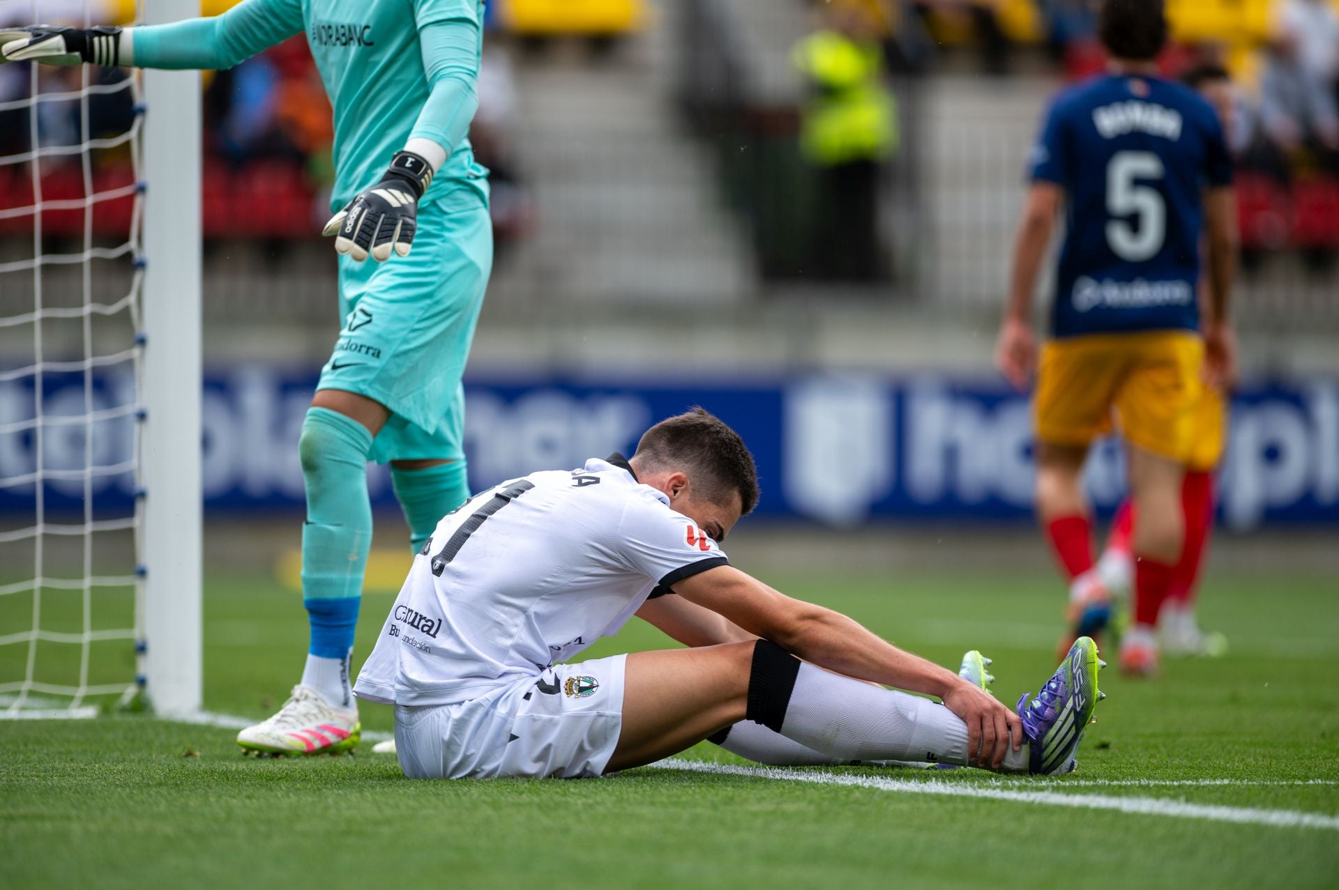 El partido del Burgos CF en Andorra, en imágenes