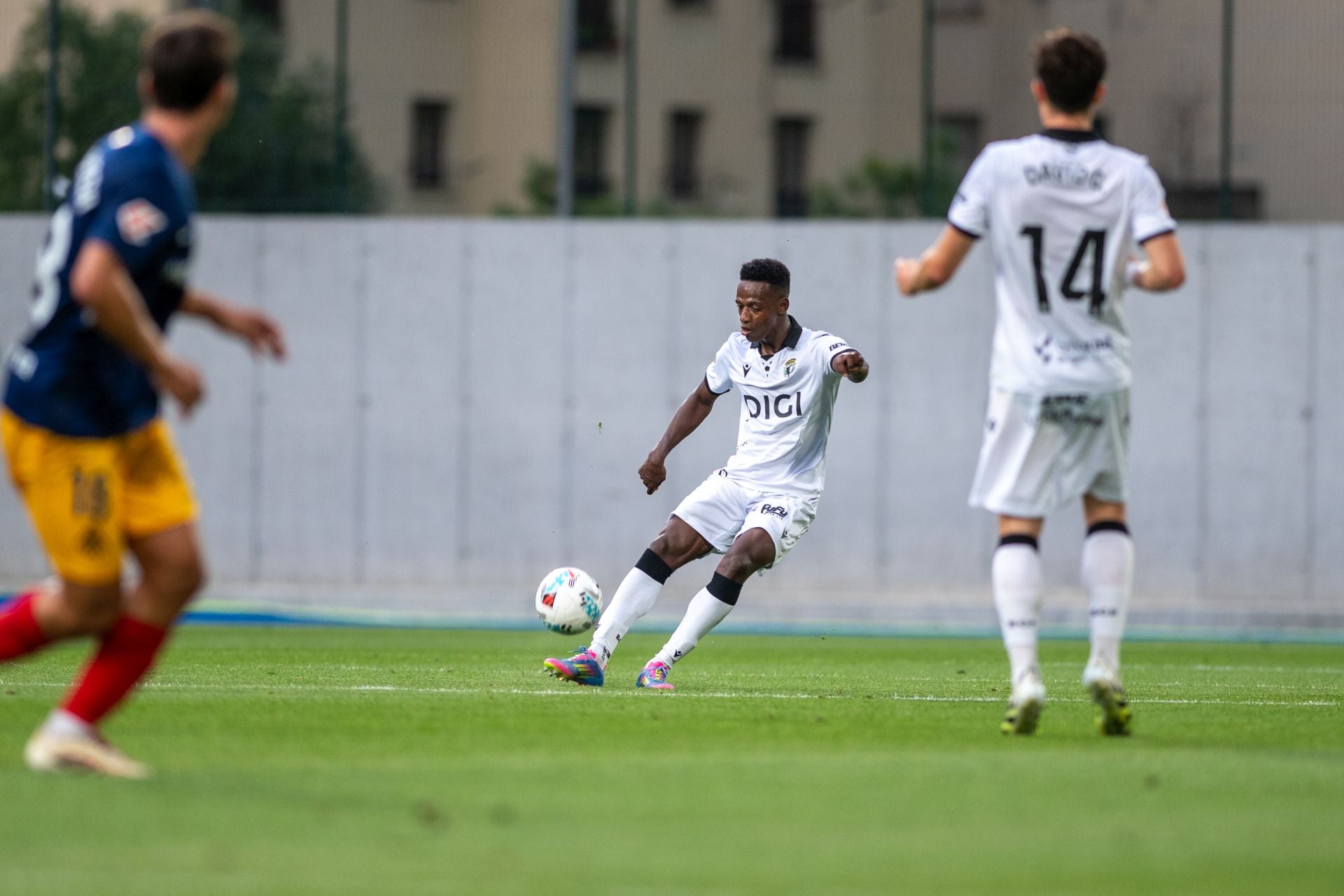 El partido del Burgos CF en Andorra, en imágenes