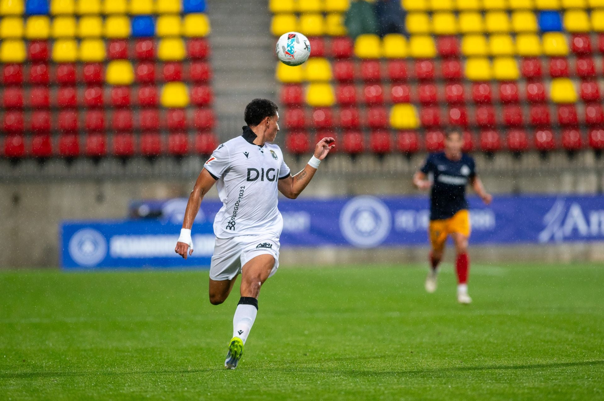 El partido del Burgos CF en Andorra, en imágenes