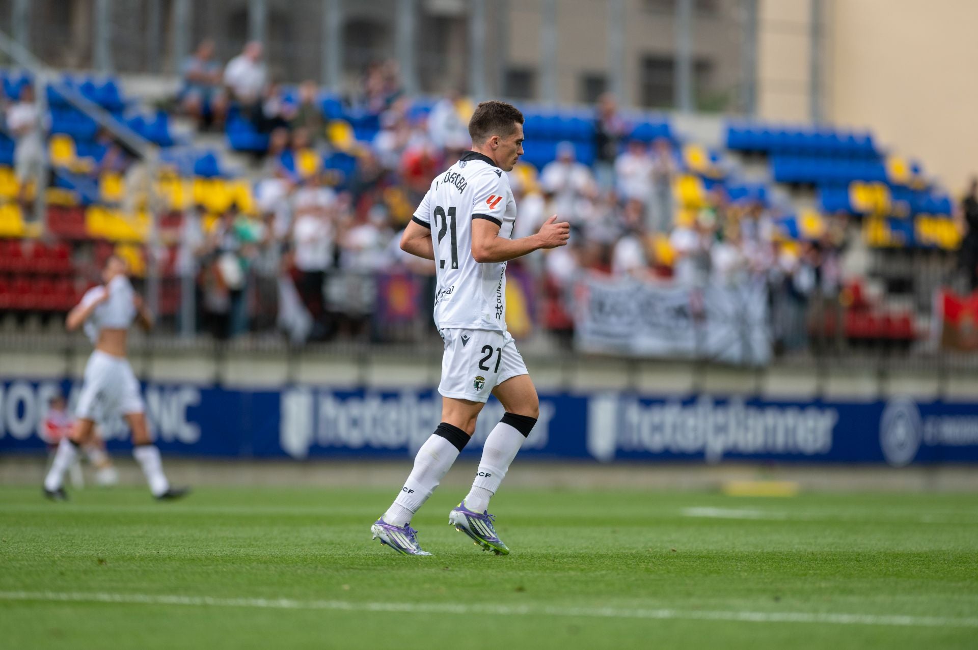 El partido del Burgos CF en Andorra, en imágenes