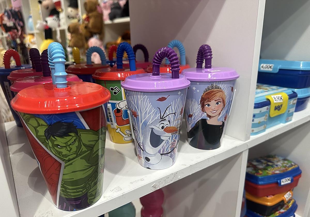 Imagen principal - ¡La vuelta al cole más divertida está en Yoyoxi!