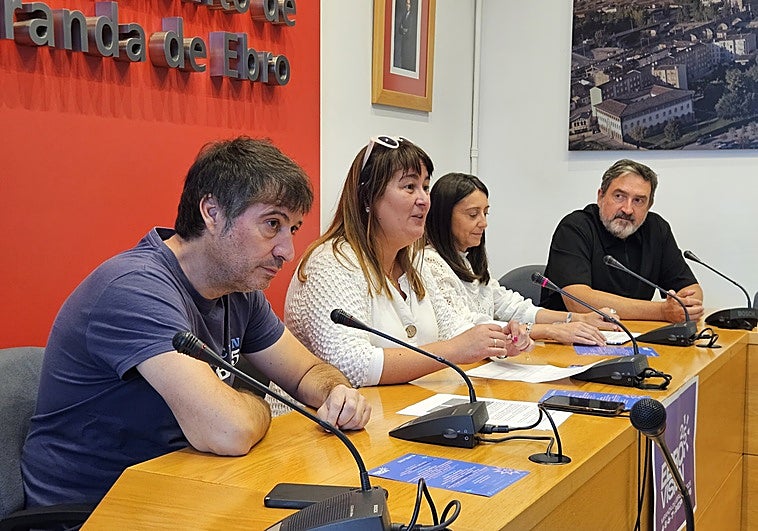 Ramiro Molinero presentó la XXV edición de Ebrovisión en el Ayuntamiento