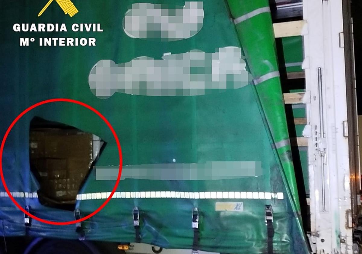 Camión cuya carga fue robada en la provincia de Burgos.