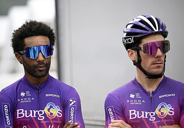 Kudus y Angulo, dos de los ciclistas morados que viajarán a Italia.