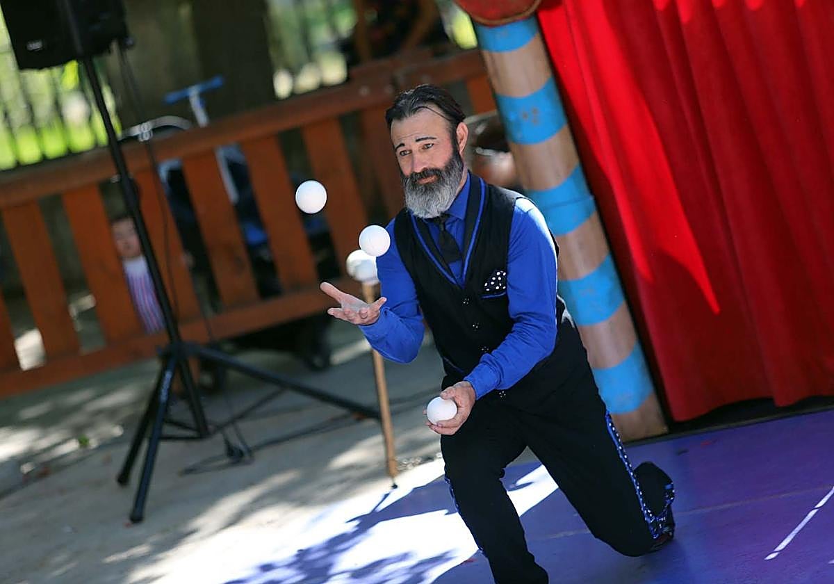 Imagen de una edición anterior del festival EnClave de Calle.