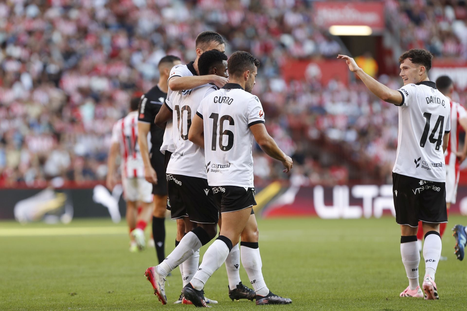 Todas las imágenes del partido entre el Sporting de Gijón y el Burgos CF