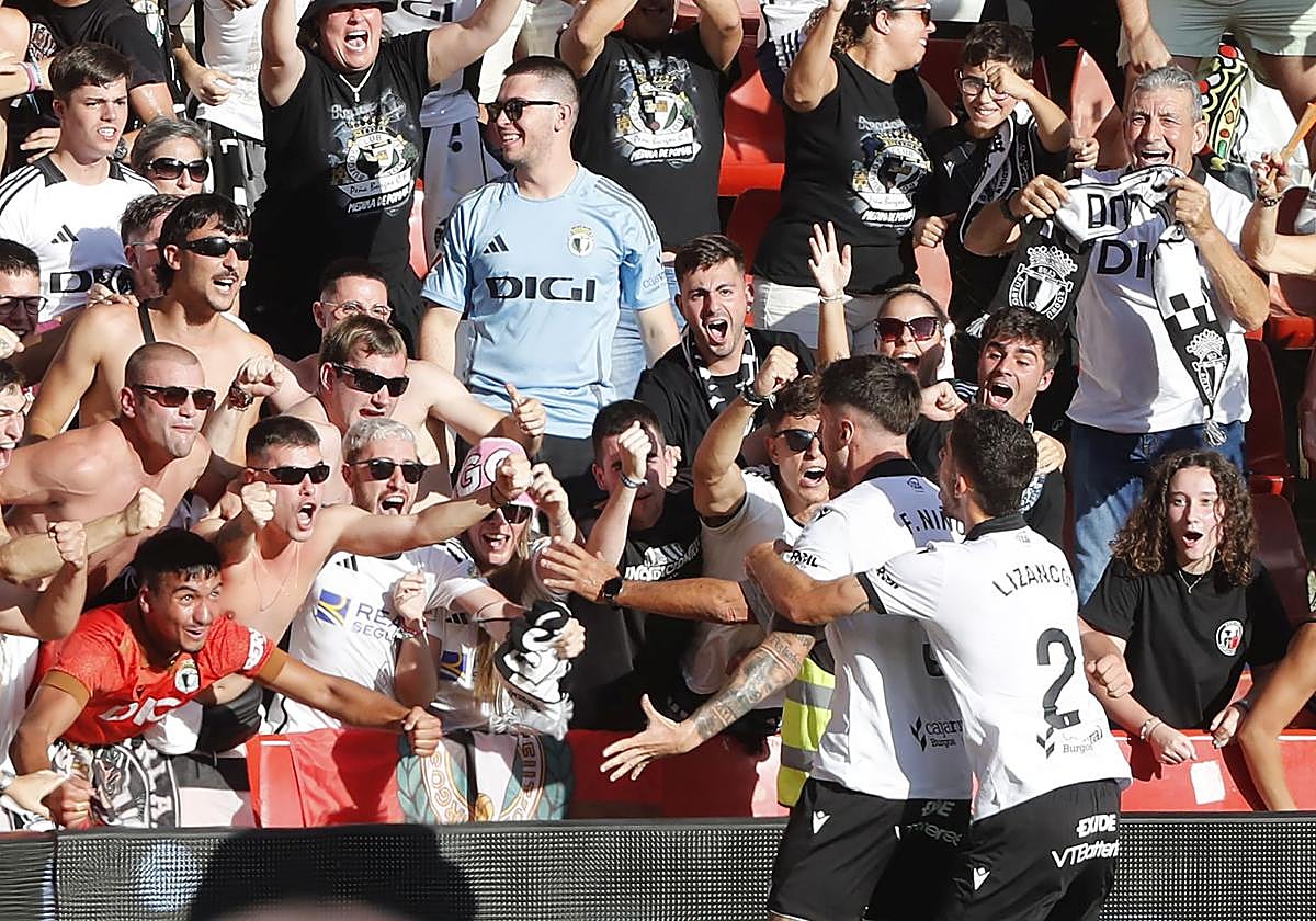 Todas las imágenes del partido entre el Sporting de Gijón y el Burgos CF