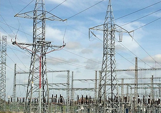 Imagen de archivo de una subestación eléctrica.