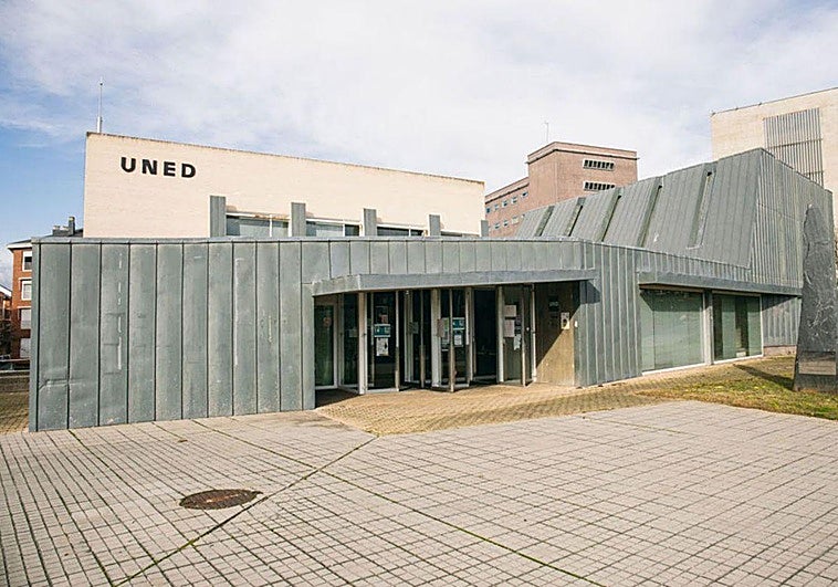 Centro Asociado de Burgos a la Universidad Nacional de Educación a Distancia.