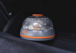 La nueva baliza V16 Conectada Hero Driver LED, desarrollada por Ryme Automotive.
