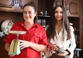 Claudia y Roxana en un mercado efímero en Burgos.