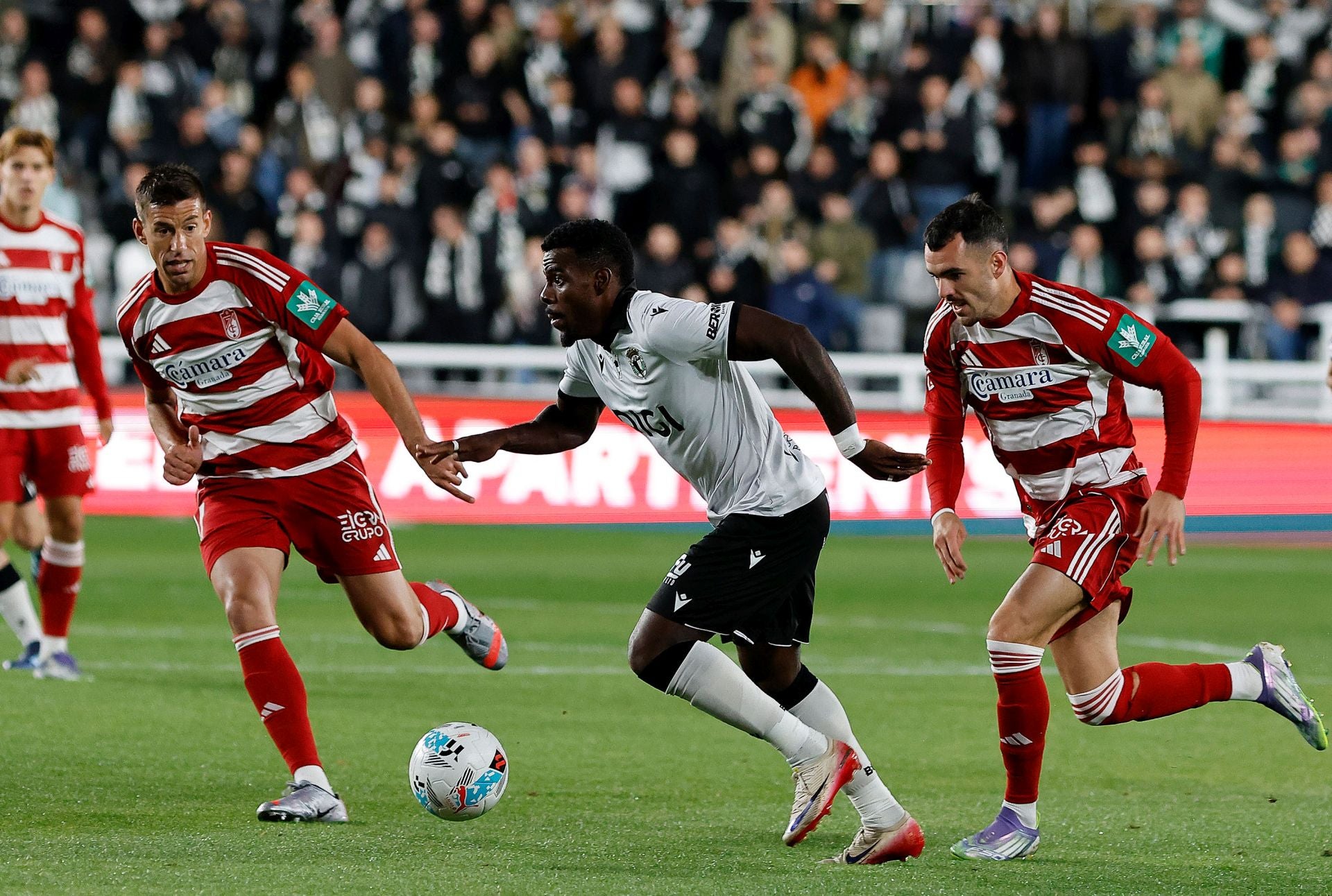 El Burgos CF - Granada CF, en imágenes