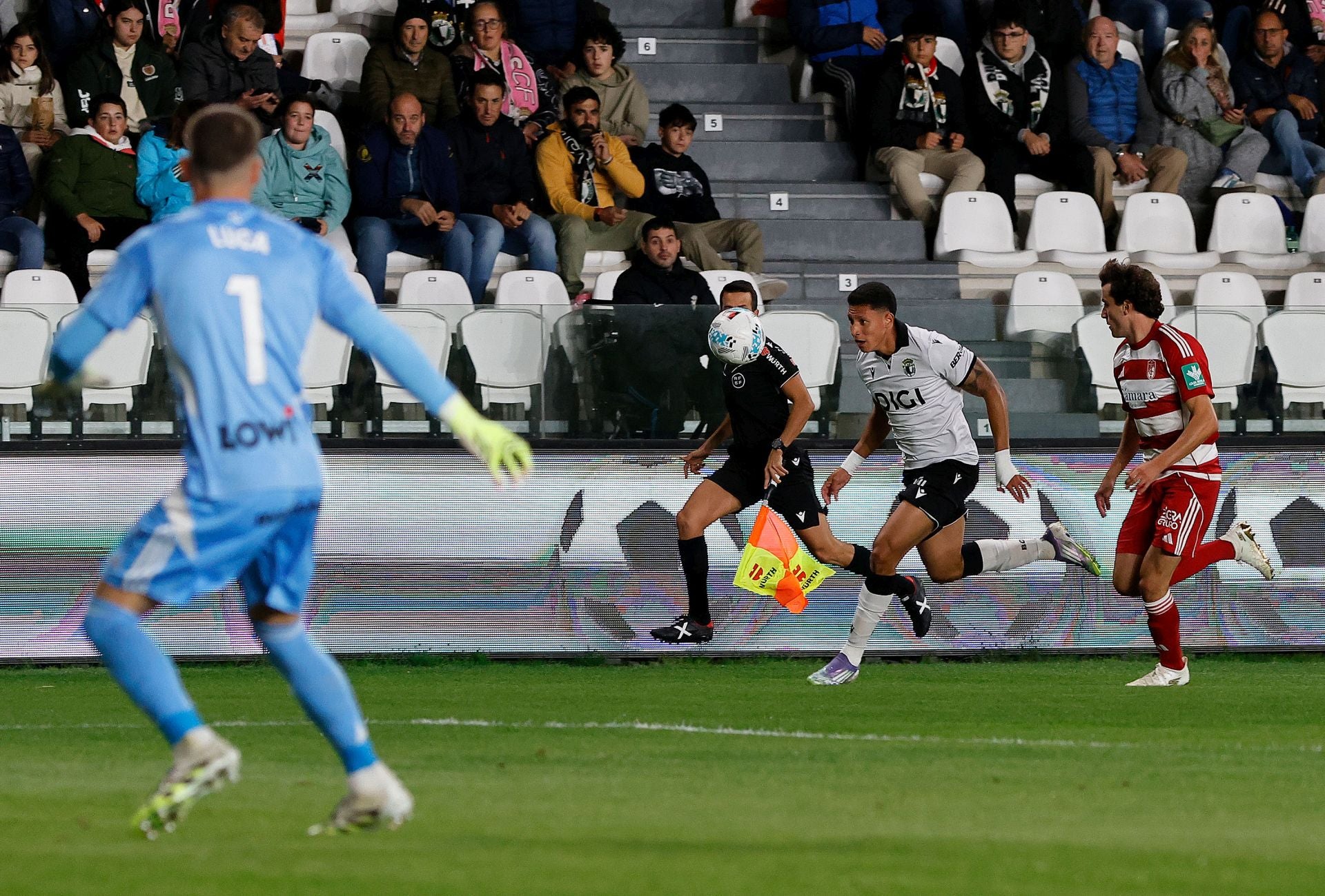 El Burgos CF - Granada CF, en imágenes