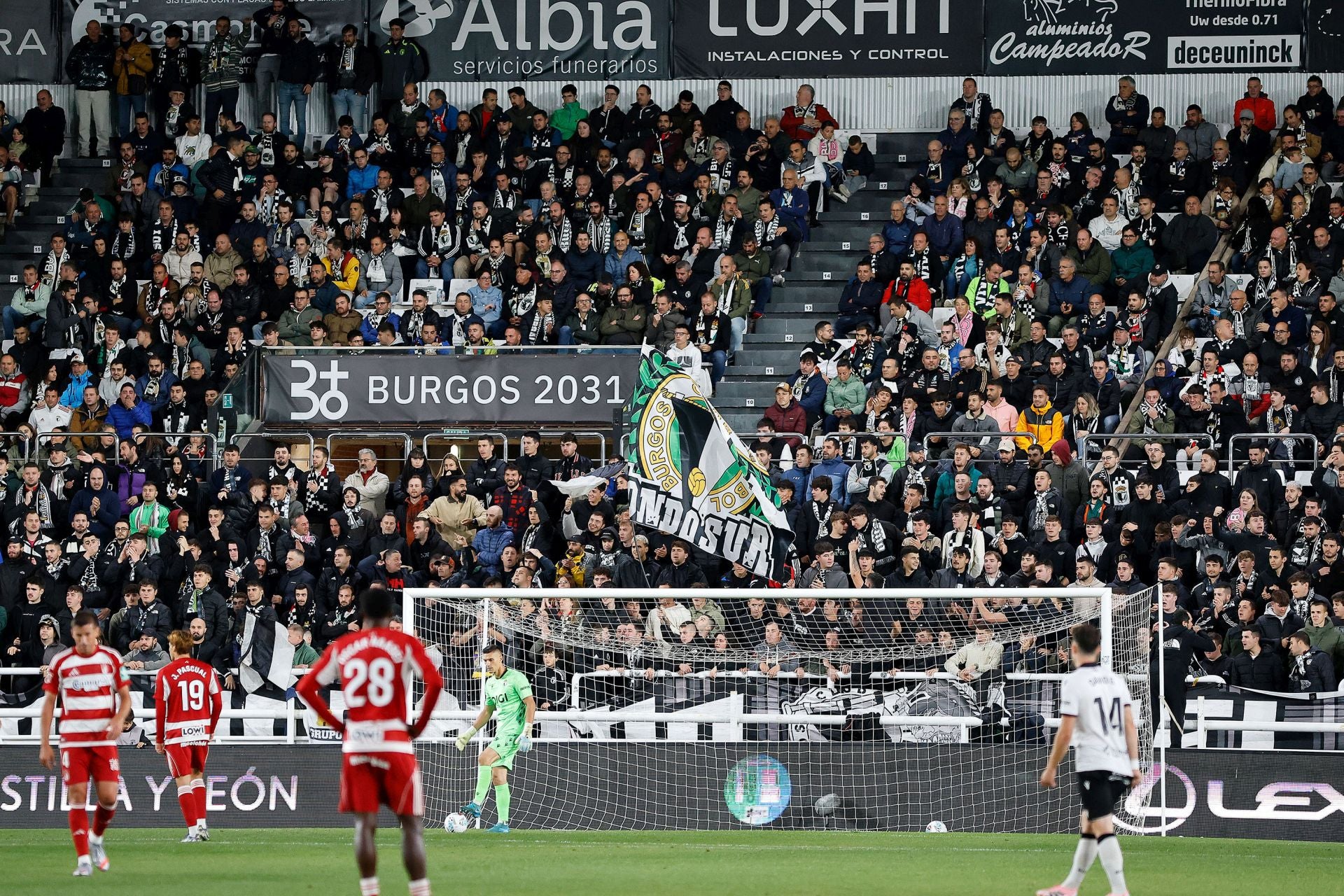 El Burgos CF - Granada CF, en imágenes