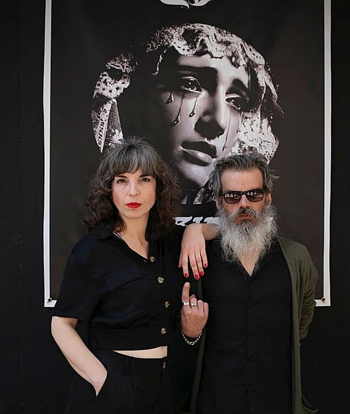 Imagen secundaria 2 - El grupo Sal del Coche, Angels y Crudo Pimiento.