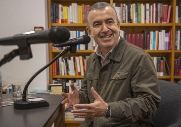 Lorenzo Silva presenta en Burgos su libro 'Las fuerzas contrarias'