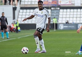 El jugador del Burgos CF Kévin Appin.