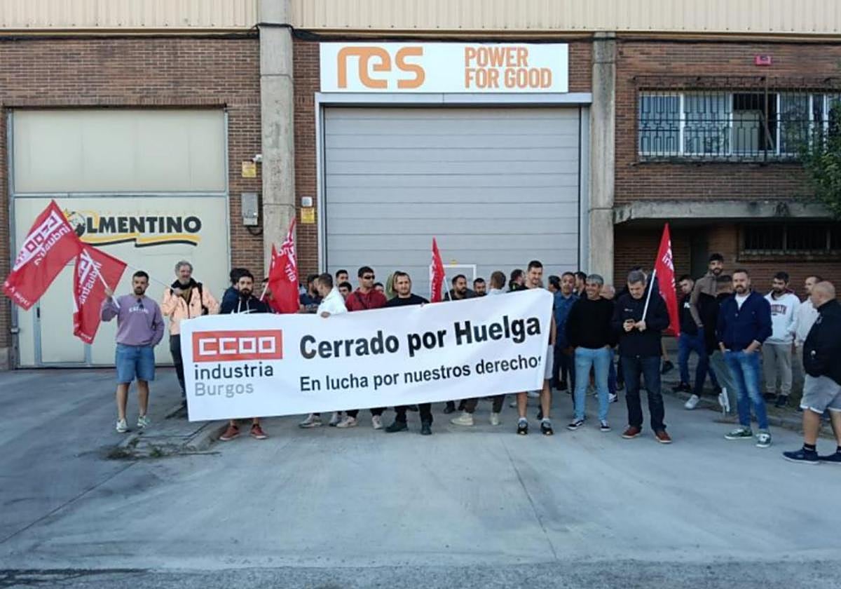 Trabajadores de RES en huelga.