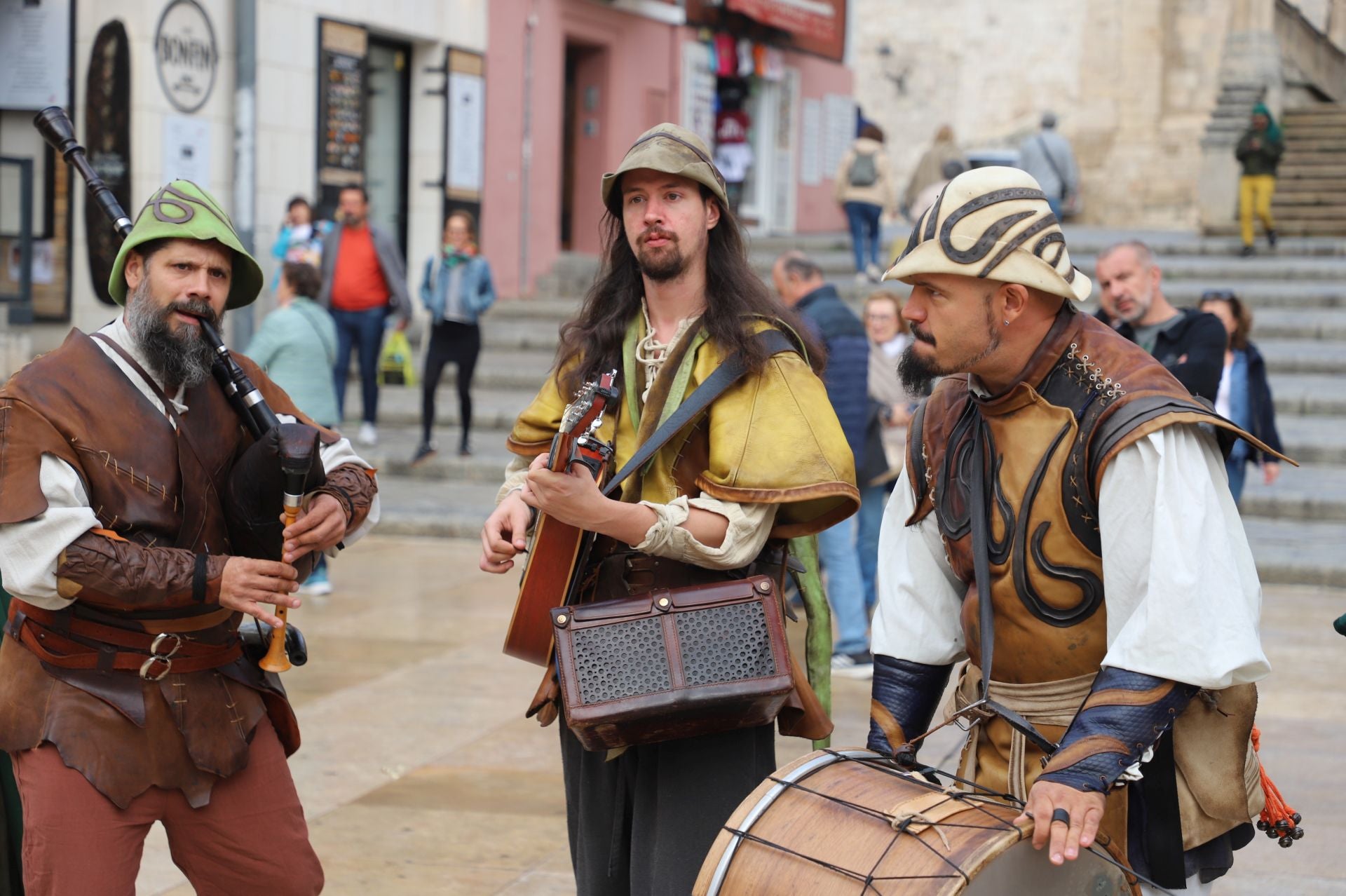 La I Marcha Cidiana celebrada en Burgos, en imágenes