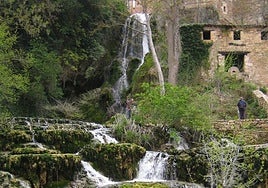 Orbajena es famosa por su cascada.
