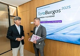 Javier Cuasante, responsable de Dinamismo Empresarial, y Rafael Barbero, director general de la Fundación Caja de Burgos, en la presentación de foroBurgos.