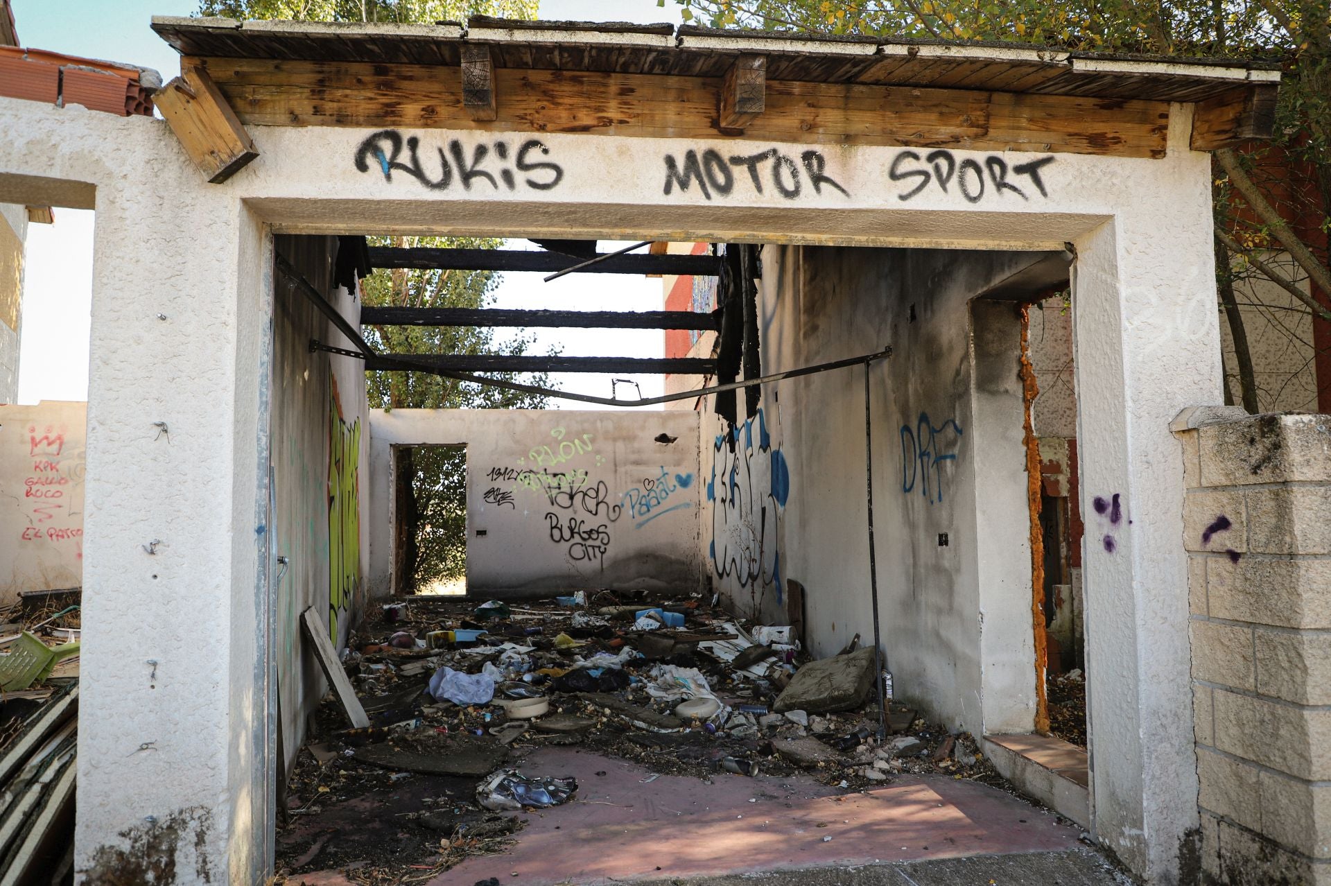 Así está la urbanización fantasma de un pueblo de Burgos, en imágenes