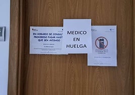 Consulta de un médico en un ambulatorio de Burgos este viernes por la mañana.