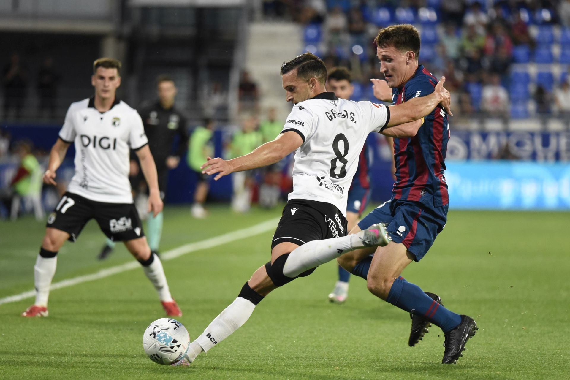 Todas las imágenes del encuentro entre el SD Huesca y el Burgos CF