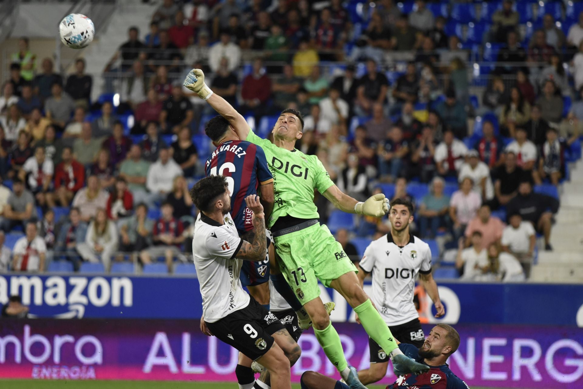 Todas las imágenes del encuentro entre el SD Huesca y el Burgos CF