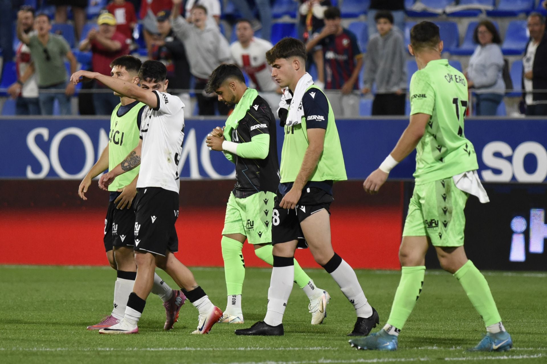 Todas las imágenes del encuentro entre el SD Huesca y el Burgos CF