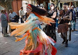 Las recreaciones de vestuario y los bailes no han faltado durante la jornada.