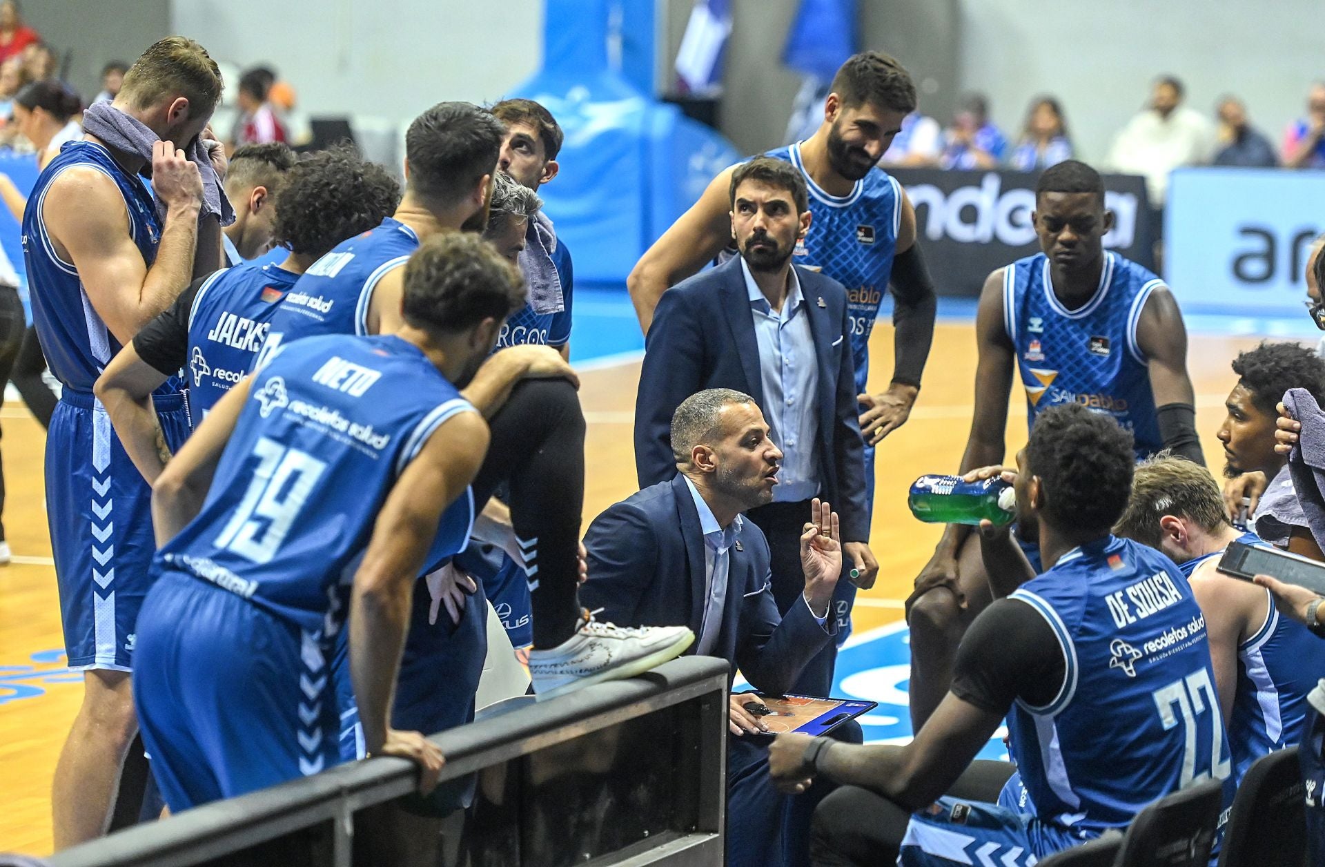 Todas las imágenes del primer partido de temporada entre el San Pablo Burgos frente al Bàsquet Girona