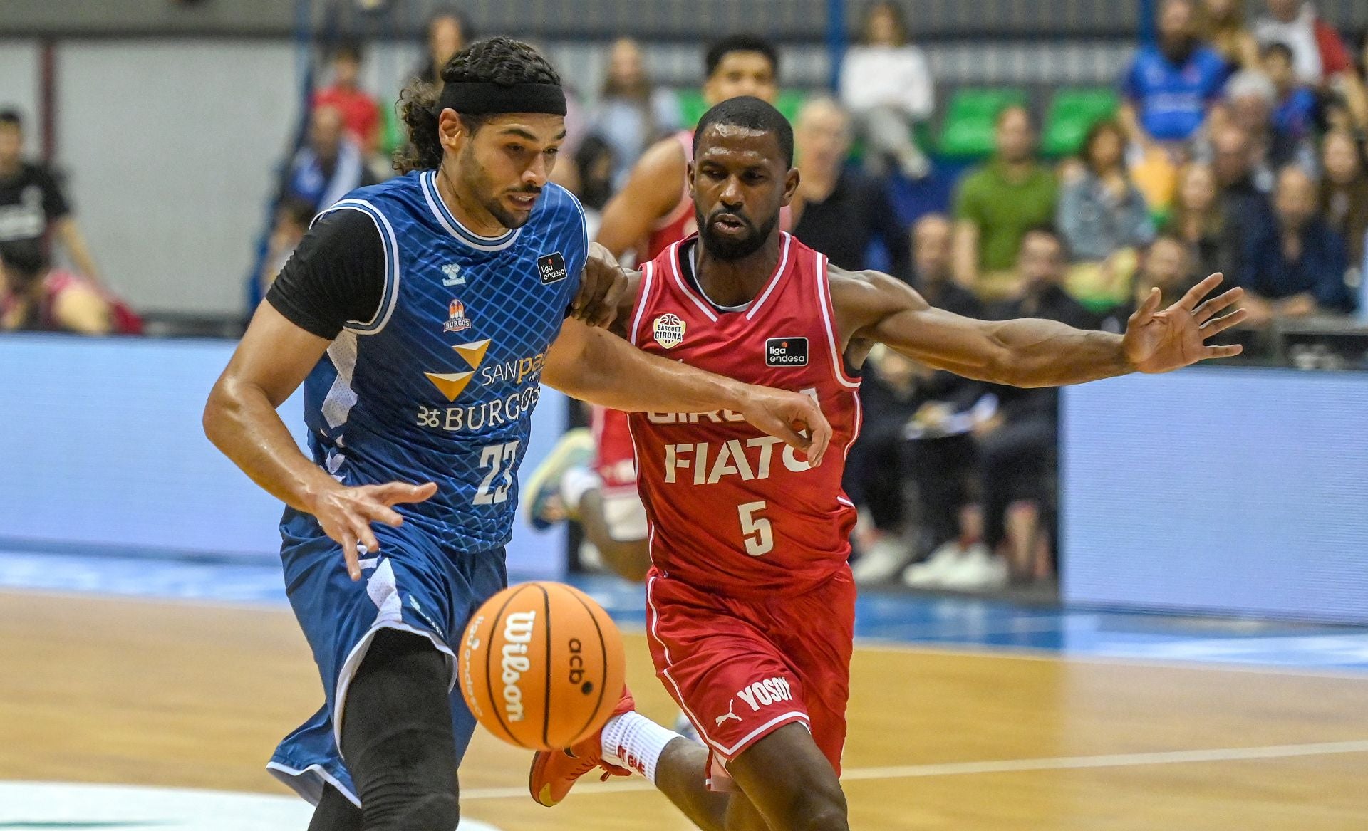 Todas las imágenes del primer partido de temporada entre el San Pablo Burgos frente al Bàsquet Girona